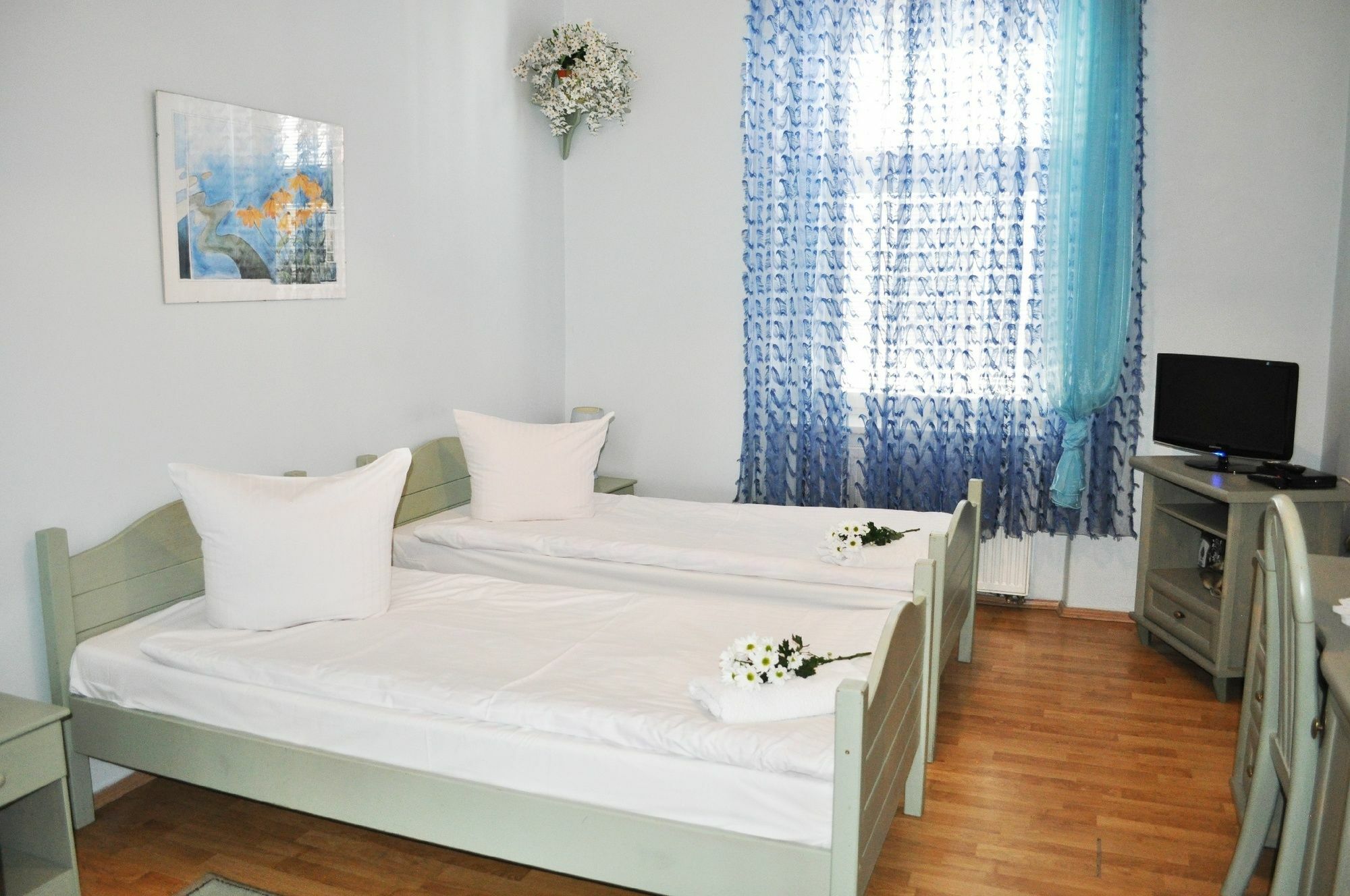 Pension Berg Prague Ngoại thất bức ảnh
