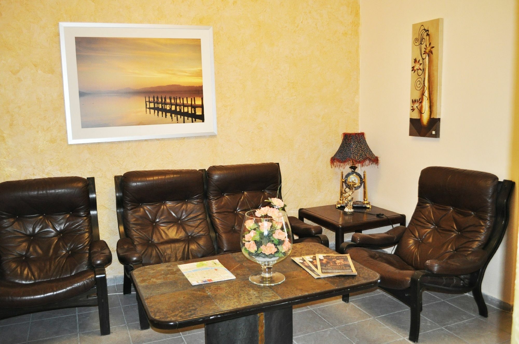 Pension Berg Prague Ngoại thất bức ảnh